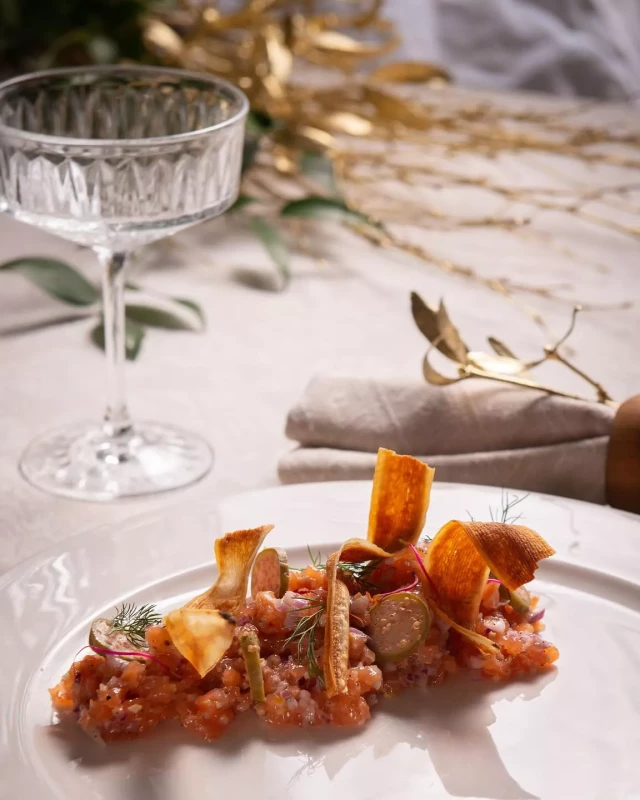 Tatar z troci z kiszoną cytryną